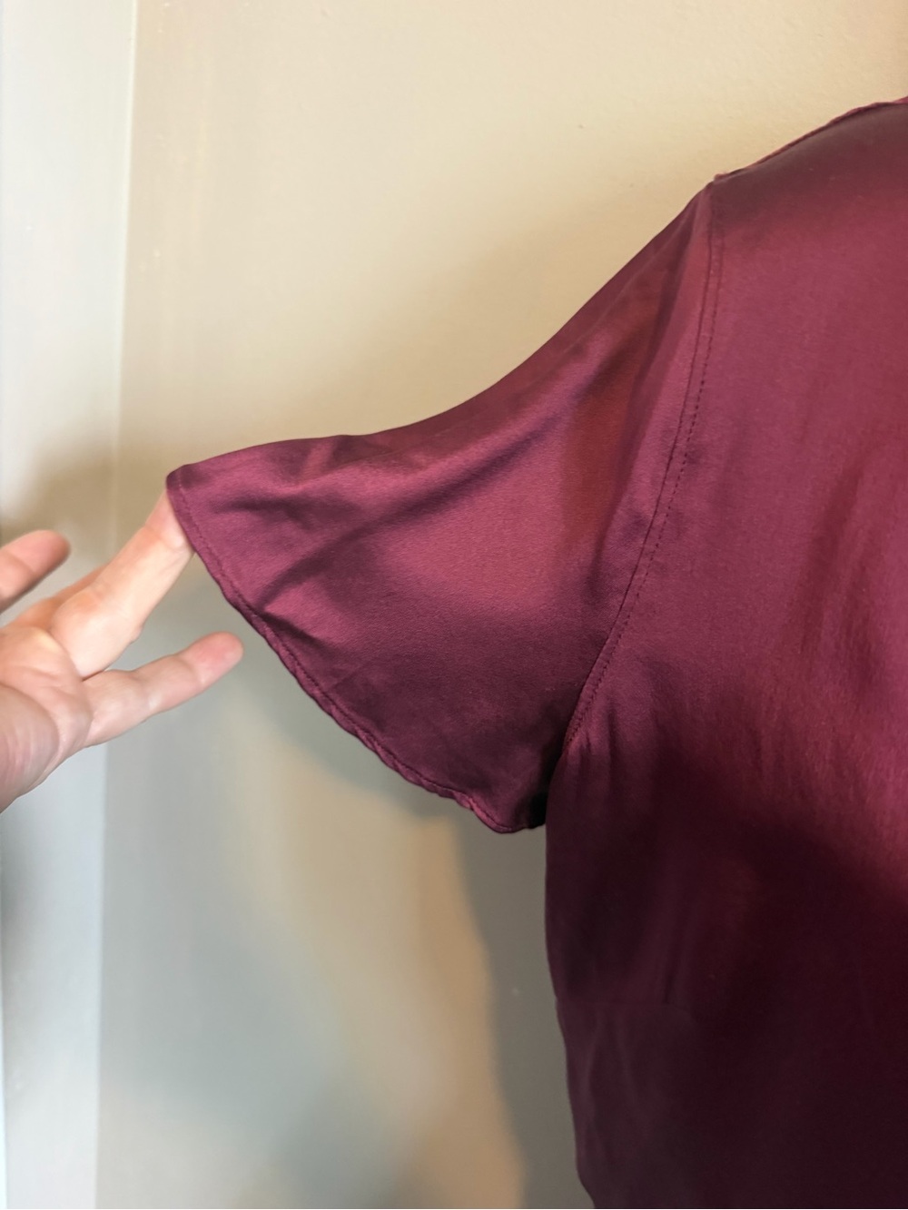 Y2K Banana Republic 100% Silk Short Sleeve Flutter Peplum Blouse Burgundy L - Picture 5 of 8